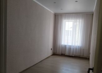 Продается 3-комнатная квартира, 62 м2, Белая Калитва, улица Олега Кошевого, 13