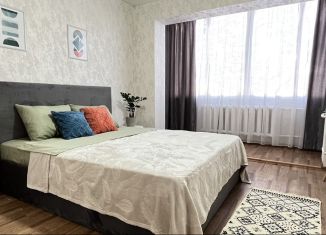 Сдается 2-комнатная квартира, 49 м2, Волгодонск, улица Гагарина, 2