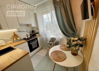 Продажа трехкомнатной квартиры, 58.1 м2, Смоленская область, Кловская улица, 60