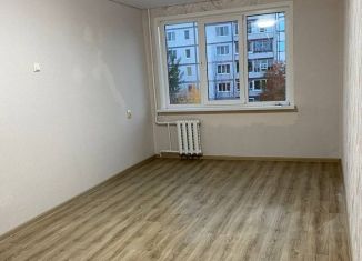 Продажа 3-ком. квартиры, 59 м2, Агидель, улица Первых Строителей, 9