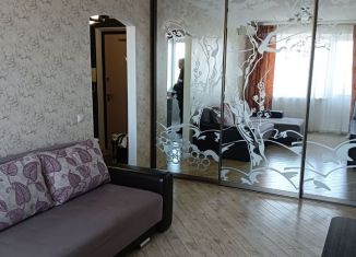 Продается 1-комнатная квартира, 33 м2, Новокуйбышевск, улица Островского, 36