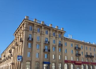 Продажа трехкомнатной квартиры, 76 м2, Магнитогорск, проспект Ленина, 18, ЖК Театральный