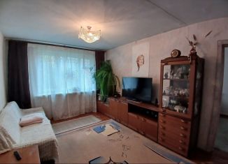 Продается 4-комнатная квартира, 73.2 м2, Екатеринбург, Камчатская улица, 49, метро Машиностроителей