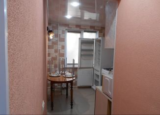 Четырехкомнатная квартира в аренду, 63 м2, Волгоград, проспект Столетова, 38