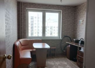Продается трехкомнатная квартира, 82.4 м2, Екатеринбург, метро Чкаловская, улица Вильгельма де Геннина, 45