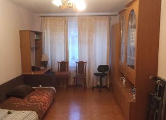 Продам 3-ком. квартиру, 56 м2, Уварово, Центральная улица