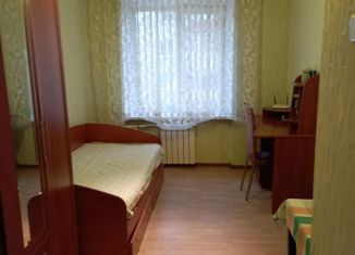 Продается трехкомнатная квартира, 51 м2, Карпинск, проезд Нахимова