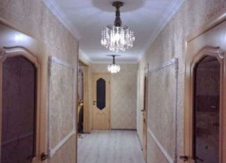 Продам 5-комнатную квартиру, 130 м2, Грозный, улица Чайковского, 24, 7-й микрорайон