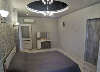 2-комнатная квартира в аренду, 70 м2, Новороссийск, улица Котанова, 40