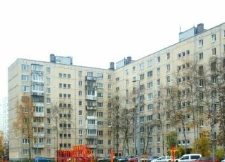 Продаю 3-ком. квартиру, 75 м2, Санкт-Петербург, Будапештская улица, 104к1, метро Дунайская