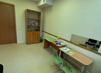 Сдаю в аренду офис, 18 м2, Екатеринбург, улица Радищева, 33