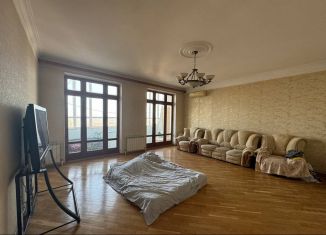 Продажа 3-ком. квартиры, 115 м2, Махачкала, улица Буйнакского, 63А, Кировский район