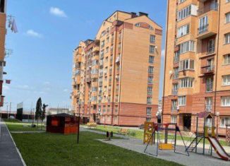 Продаю 4-комнатную квартиру, 118 м2, Северная Осетия, улица Астана Кесаева, 44Е