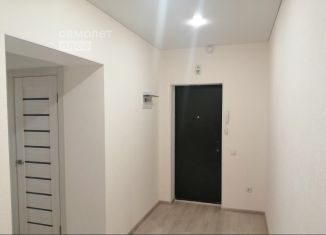 Продается 2-ком. квартира, 60 м2, Уфа, улица Лётчиков, 1к2