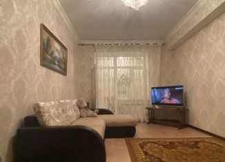 Сдам 2-ком. квартиру, 55 м2, Махачкала, проспект Насрутдинова, 30Д