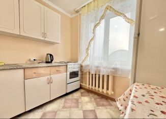 Сдается 1-ком. квартира, 30 м2, Тюмень, улица 30 лет Победы, 79А