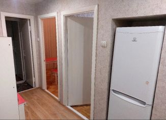 Продам 2-ком. квартиру, 37 м2, Ижевск, улица Орджоникидзе, 8