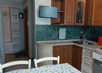 Сдается трехкомнатная квартира, 70 м2, Хабаровский край, улица Шеронова, 5