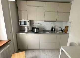 Сдаю 2-комнатную квартиру, 55 м2, Крым, улица Чкалова, 82