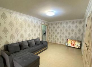 Продается 3-ком. квартира, 51 м2, Грозный, улица Л.И. Яшина, 16