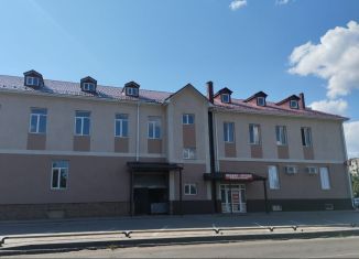 Продам 2-ком. квартиру, 70 м2, Воронежская область, улица Орджоникидзе, 39