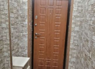 Сдается в аренду 1-комнатная квартира, 30.8 м2, Губкин, Народная улица, 6