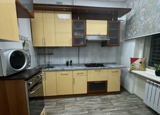 Сдам 4-ком. квартиру, 100 м2, Москва, 5-я Парковая улица, 48к2, метро Измайловская