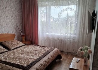 Сдаю в аренду 1-ком. квартиру, 30 м2, Челябинск, улица Калинина, 23