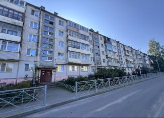 Продается 4-комнатная квартира, 61.6 м2, Приозерск, улица Калинина, 27А