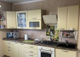 Продам 3-комнатную квартиру, 69 м2, Самара, улица Аминева, 10, метро Безымянка