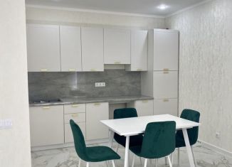 Продается 2-ком. квартира, 82 м2, Владикавказ, Весенняя улица, 37Бк1