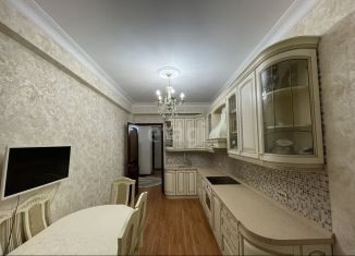 Продаю трехкомнатную квартиру, 107 м2, Дагестан, 1-й тупик Ирчи Казака, 15