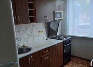 Сдаю в аренду 3-ком. квартиру, 52 м2, Новосибирск, улица Есенина, 29, Дзержинский район