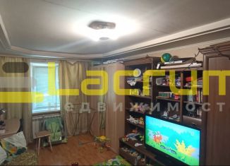 Продается 2-ком. квартира, 45 м2, Красноярск, улица Куйбышева, 95