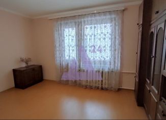 Продается 4-ком. квартира, 75.2 м2, Алтайский край, улица Юрина, 204А