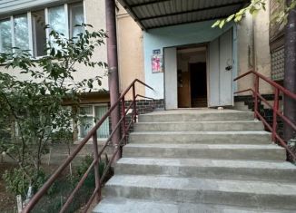 Продажа 2-комнатной квартиры, 48 м2, Крым, Молодёжная улица, 1