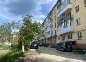 3-комнатная квартира на продажу, 60 м2, Дегтярск, улица Циолковского, 2