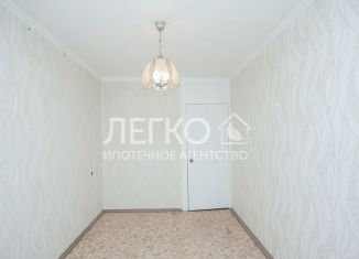 Продается 2-ком. квартира, 43.8 м2, Новосибирск, улица Крылова, 41, метро Сибирская