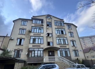 Продам 4-комнатную квартиру, 134 м2, Махачкала, Сергокалинская улица, 22