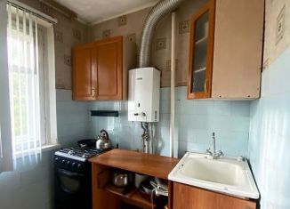 Сдам в аренду 2-комнатную квартиру, 45 м2, Тольятти, улица Макарова, 16