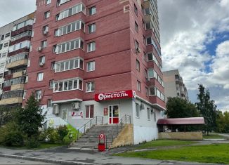 Сдается в аренду 2-ком. квартира, 83 м2, Тюмень, улица Монтажников, 19к1