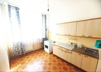 Продам трехкомнатную квартиру, 89.1 м2, Курск, улица Карла Маркса, 72к14