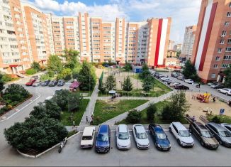 Продам 3-ком. квартиру, 75.3 м2, Тюменская область, улица Станислава Карнацевича, 14