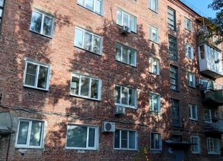 Продажа 1-ком. квартиры, 32 м2, Омск, улица Багратиона, 6