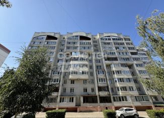 Продаю 2-ком. квартиру, 55.3 м2, Брянск, улица Романа Брянского, 11