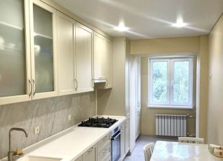 Продается двухкомнатная квартира, 57 м2, Ставропольский край, улица Пирогова, 20/8