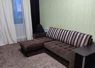 Продажа 1-ком. квартиры, 38 м2, Курск, проспект Вячеслава Клыкова, 77