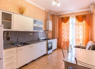 Сдаю 1-ком. квартиру, 45 м2, Краснодарский край, улица Савицкого, 9