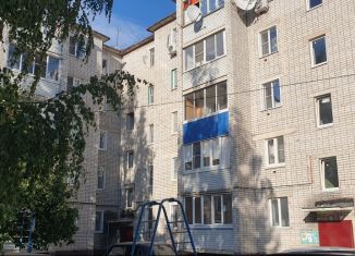 Продаю трехкомнатную квартиру, 63 м2, Елец, улица Пушкина, 9