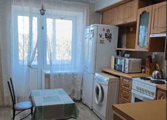 Продаю трехкомнатную квартиру, 82.6 м2, Лесной, улица Ленина, 130